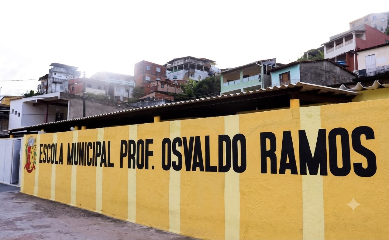 Escola municipal reformada em Ilhéus